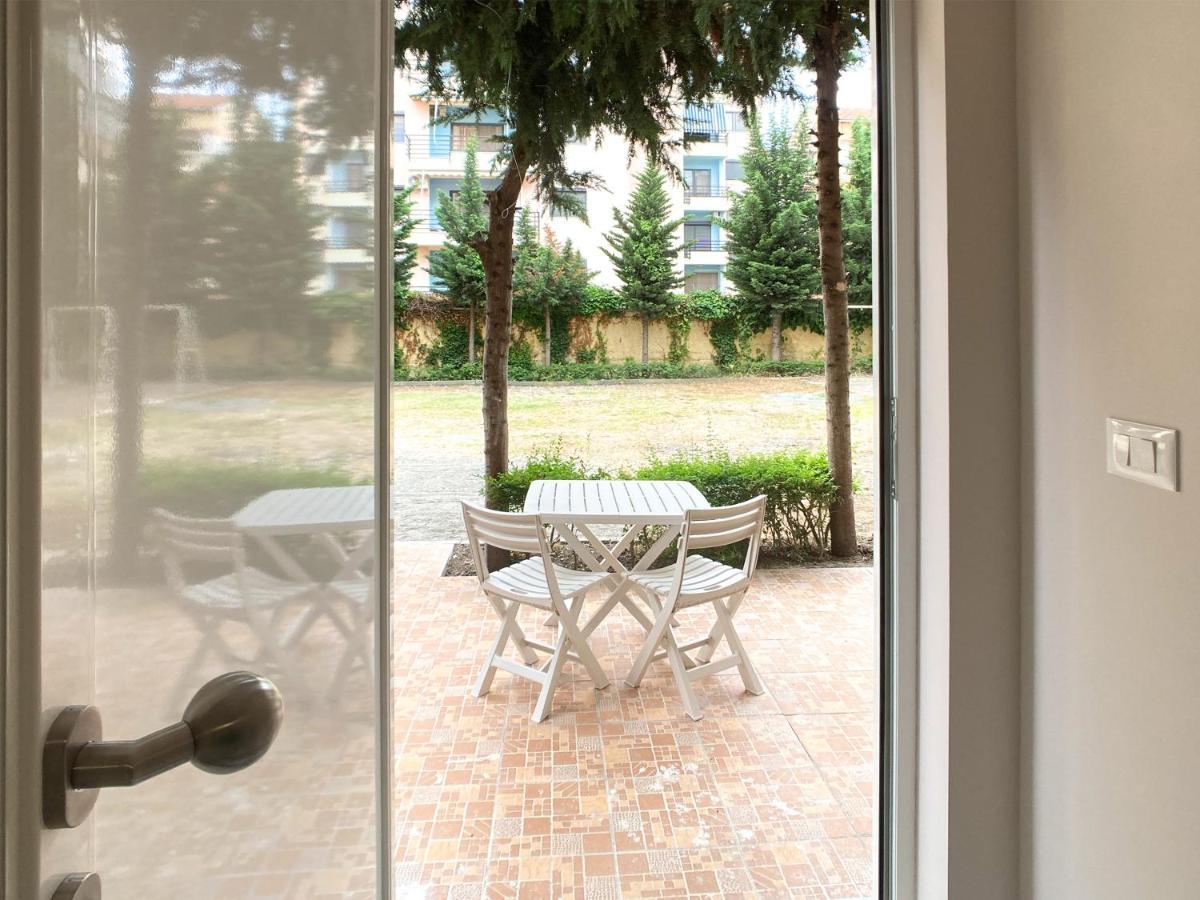 13 Eur For Monthly Stay - Home By The Sea - Hbs Golem  Exteriör bild