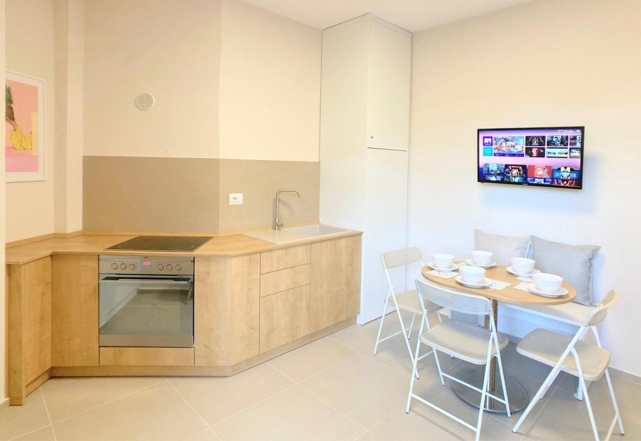 13 Eur For Monthly Stay - Home By The Sea - Hbs Golem  Exteriör bild