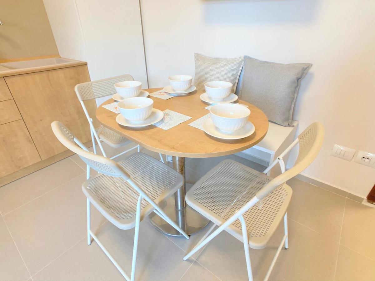 13 Eur For Monthly Stay - Home By The Sea - Hbs Golem  Exteriör bild
